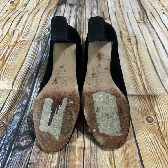J Peterman Co Black Suede Suede 2.5” Block Slip On Heels Womans Sizeans Size 7.5 - Picture 5 of 5